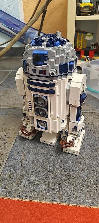 Lego Baukästen: Lego R2-D2 10225 (2012) – Gebraucht aus Rorschacherberg von Manean