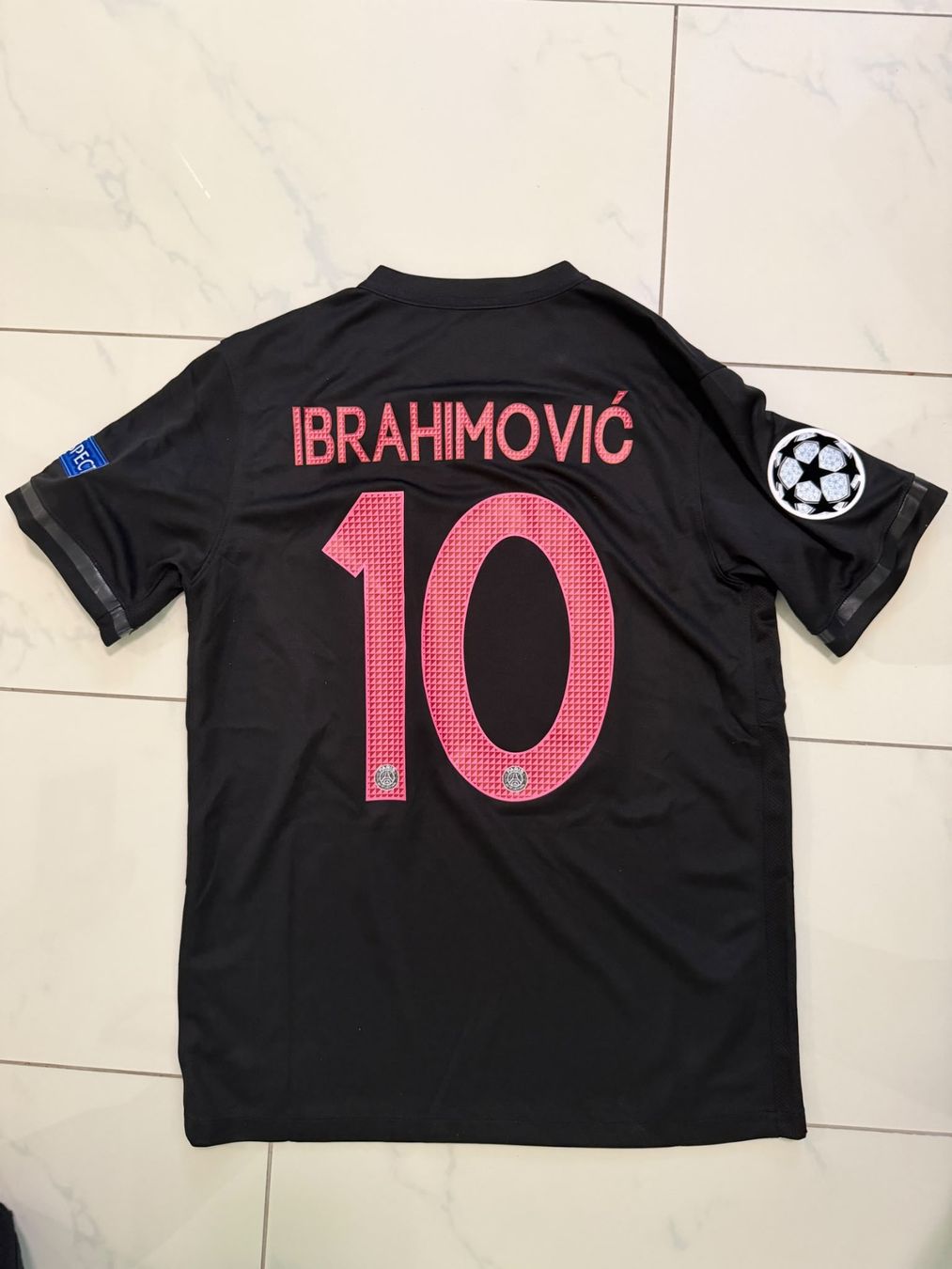 Nike Canottiere & Pantaloni: PSG Ibrahimovic Trikot Grösse S – Nuovo (secondo la descrizione) da Frenkendorf venduto da fab_r7dr 2