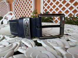 🔥 TOMMY HILFIGER Ledergürtel Blau – Modern & Stilvoll 🔥