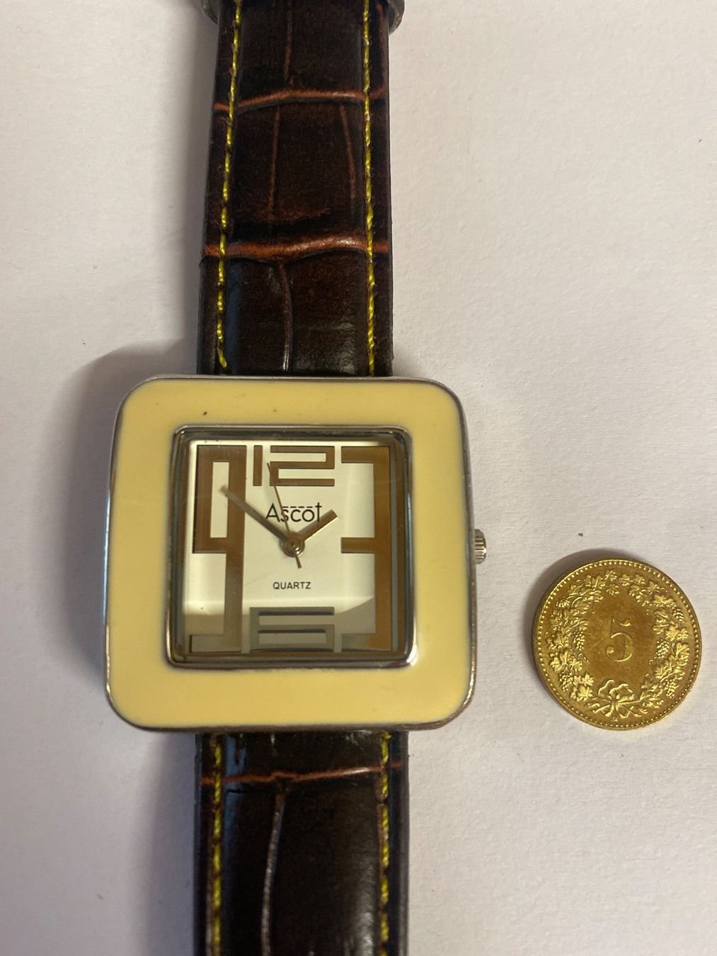Orologi: Montre Ascot Design, bracelet cuir, quartz – Usato da Le Brassus venduto da cinema13