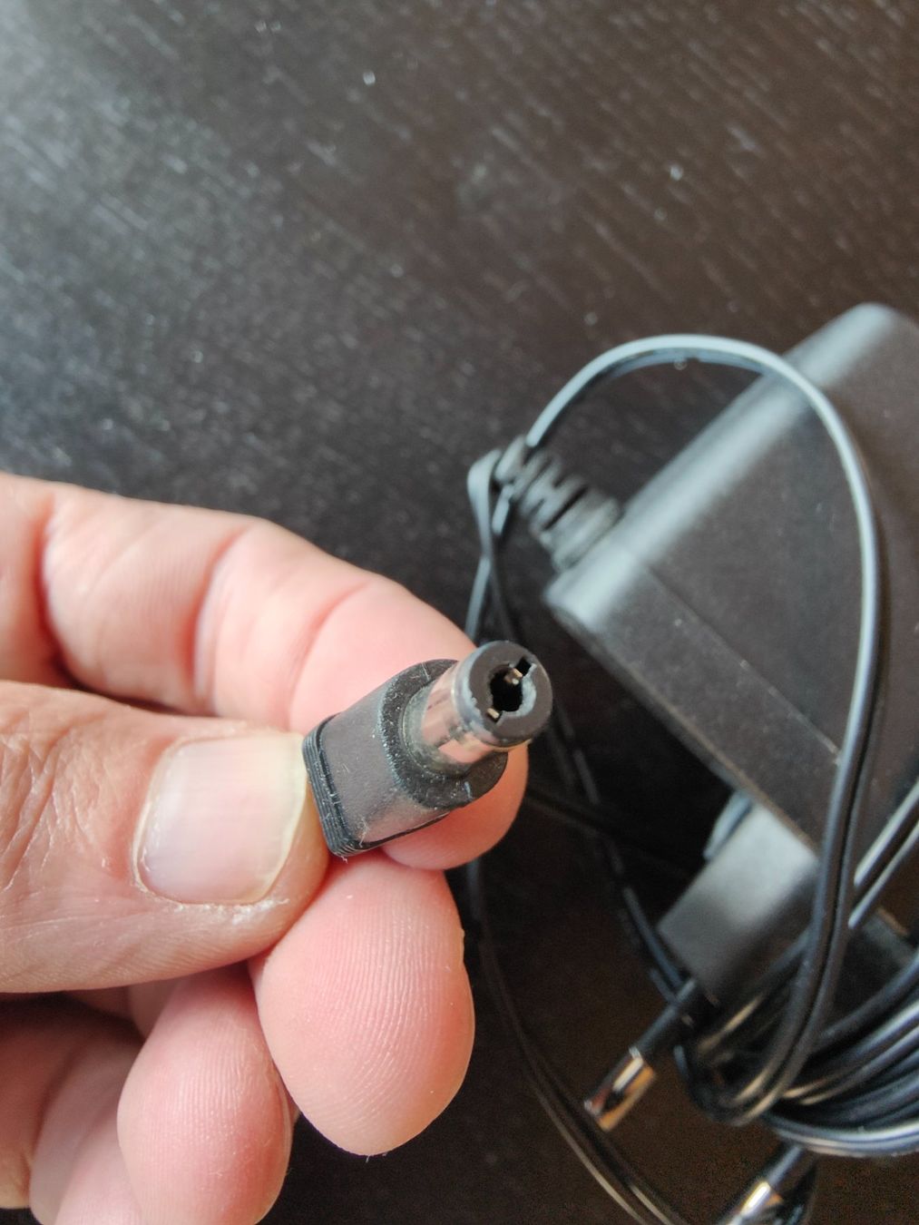 Caricabatterie: 2x Netzadapter gebraucht – Usato da Adelboden venduto da TheOppositeSuperGreg 3