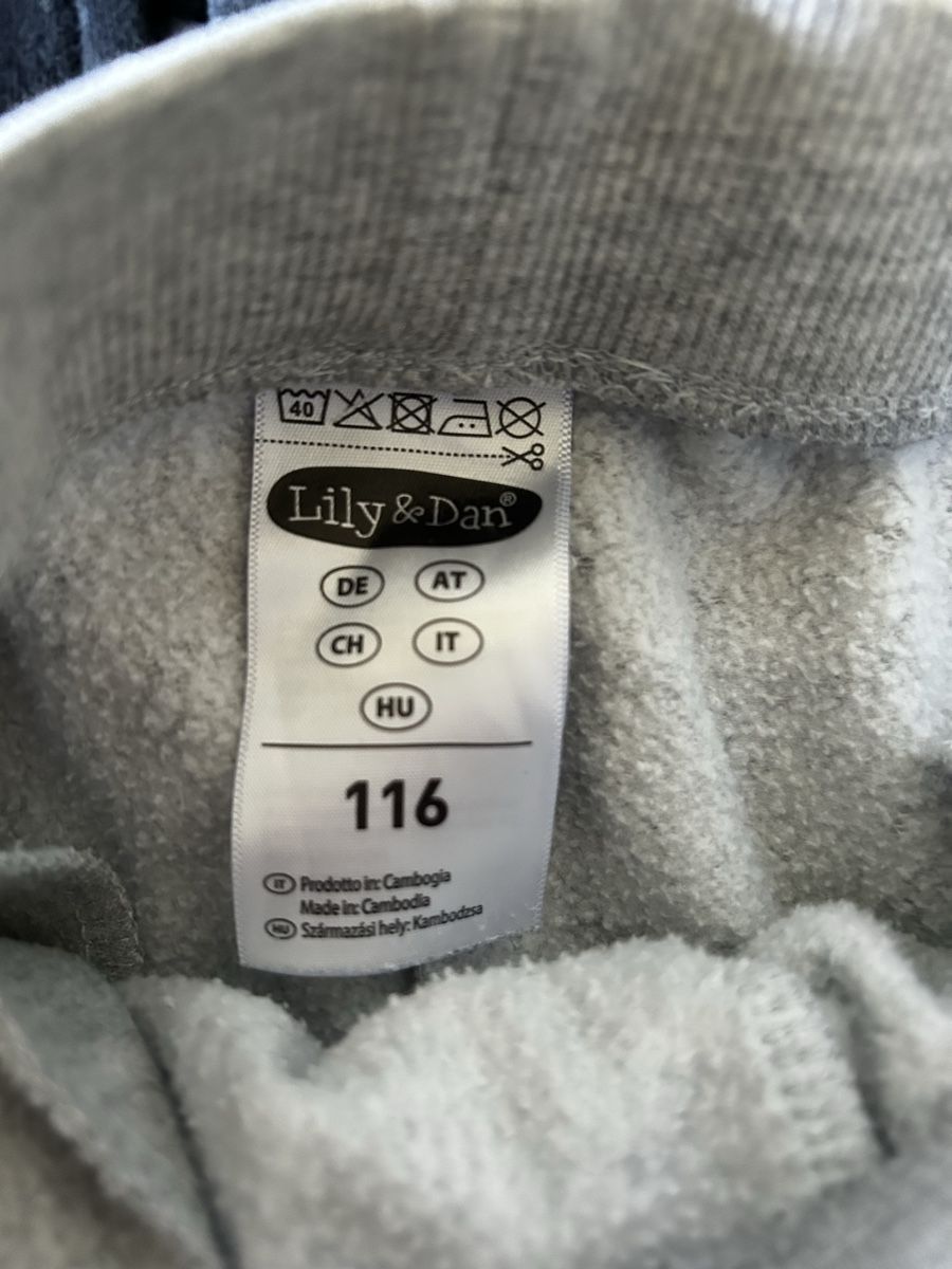 Pantaloni: Lot de 4 bas de jogging / taille 116 – Usato da Meyrin venduto da Bronx86 1