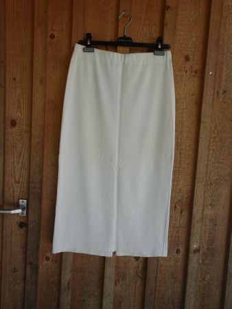 Maxi-Rock Feinripp uni weiss Gr. M - M64