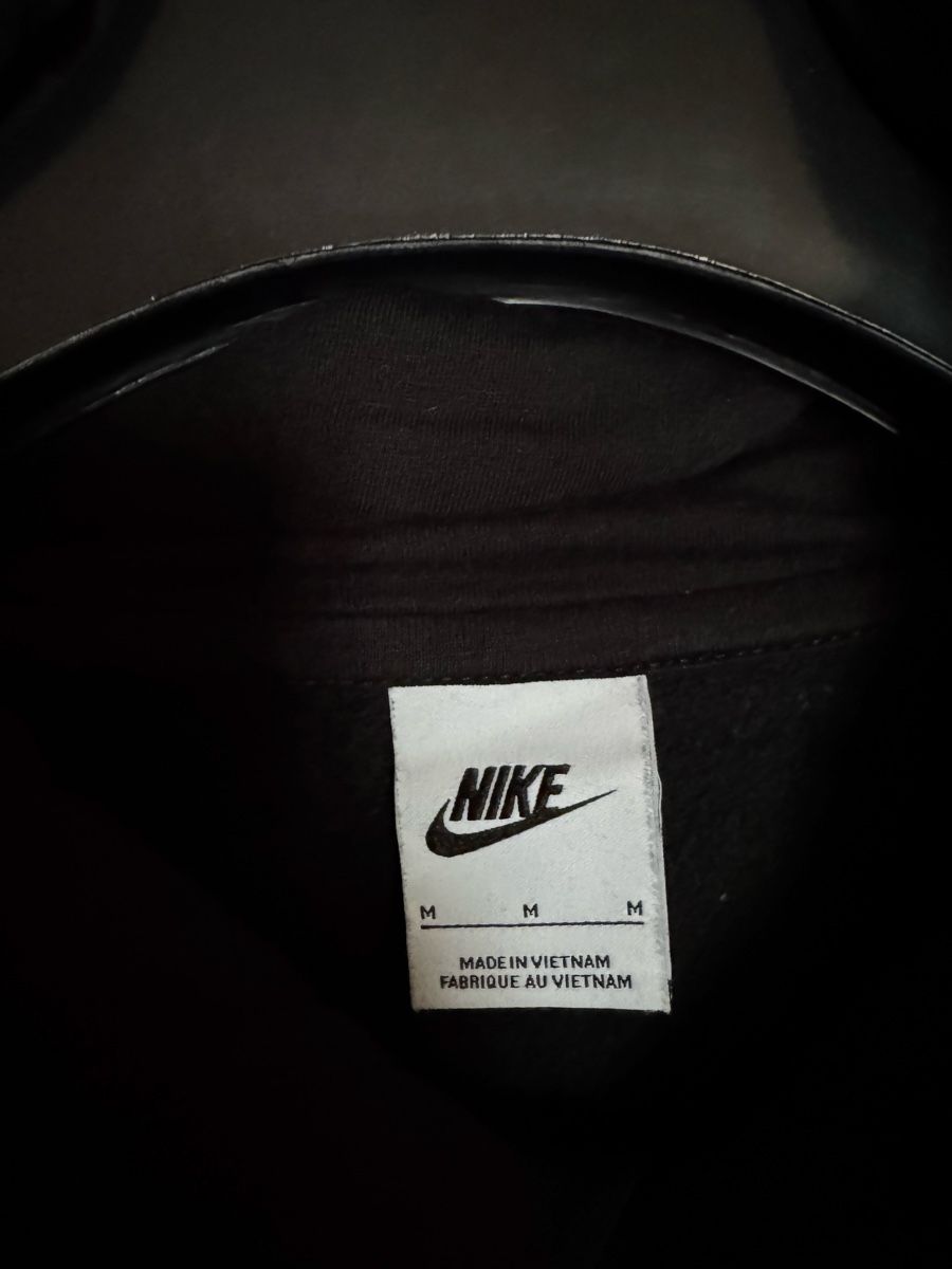 Nike Maglioni & Felpe: Pull Nike noir, taille M, parfait pour l'automne! – Usato da Zinal venduto da bra_869t 1