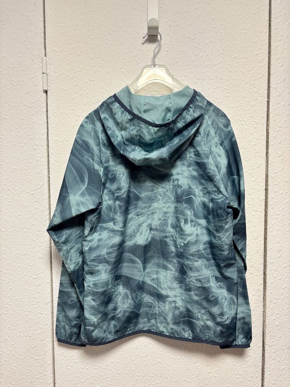 New Balance Giacche: New Balance Windbreaker blau Gr. M – Usato da Bottmingen venduto da ana_5hrv 2