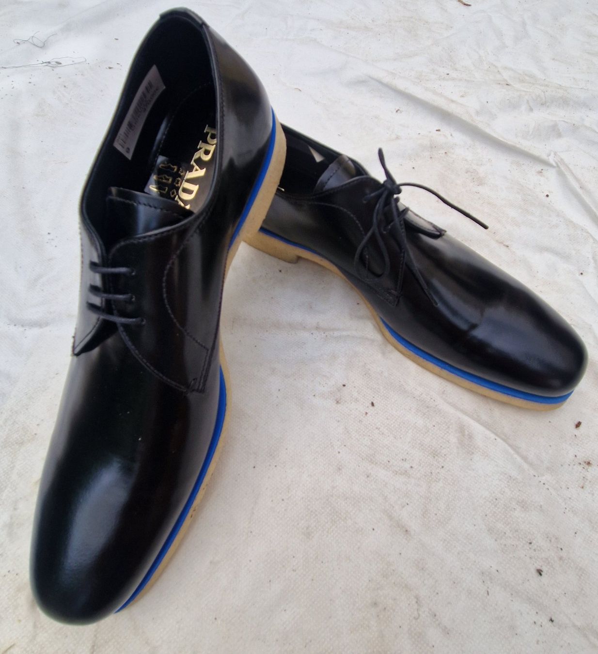 Prada Herrenschuhe: PRADA SCHÜRSCHUHE NEU GR.42 SCHWARZ – Neu und originalverpackt aus Bottighofen von menschenfamilie