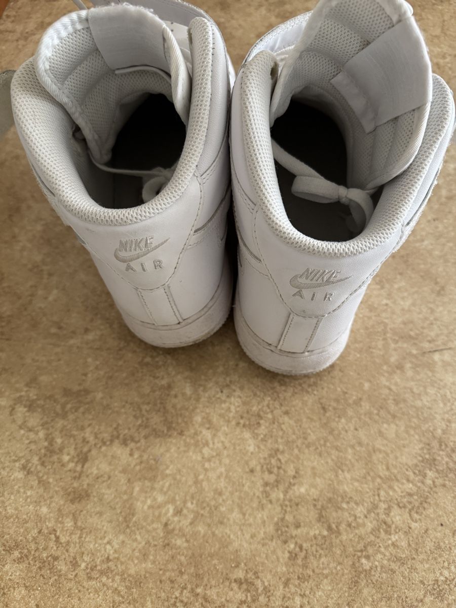 Nike Scarpe da uomo: Nike Air Force 1 High, Grösse 42.5 – Usato da Winterthur venduto da bargainhunter1 3