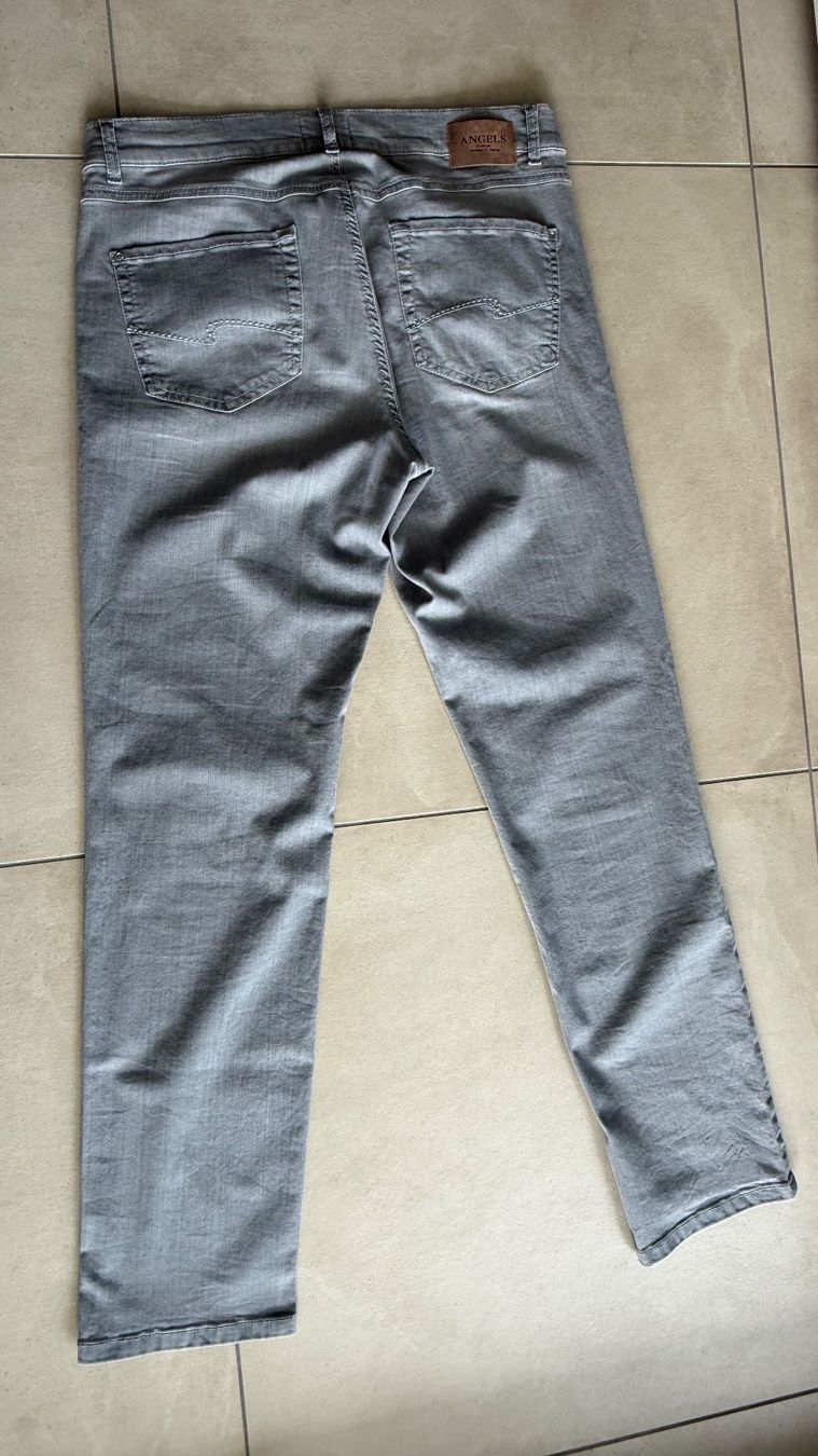 Angels Jeans: Jeans Angels, hellgrau, Gr. 42, neuwertig – Nuovo (secondo la descrizione) da Walchwil venduto da est_779h 1