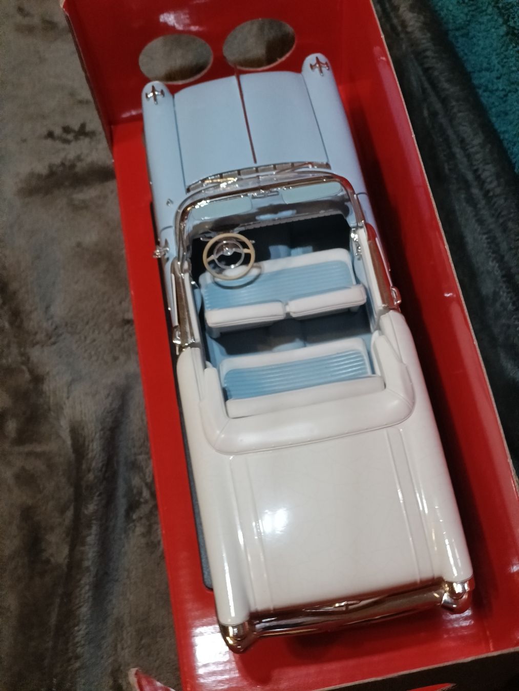 Modellini d'auto: 1/18 1957 Oldsmobile Super 88 – Nuovo e nell'imballaggio originale da Köniz venduto da Mhoschitinu 4