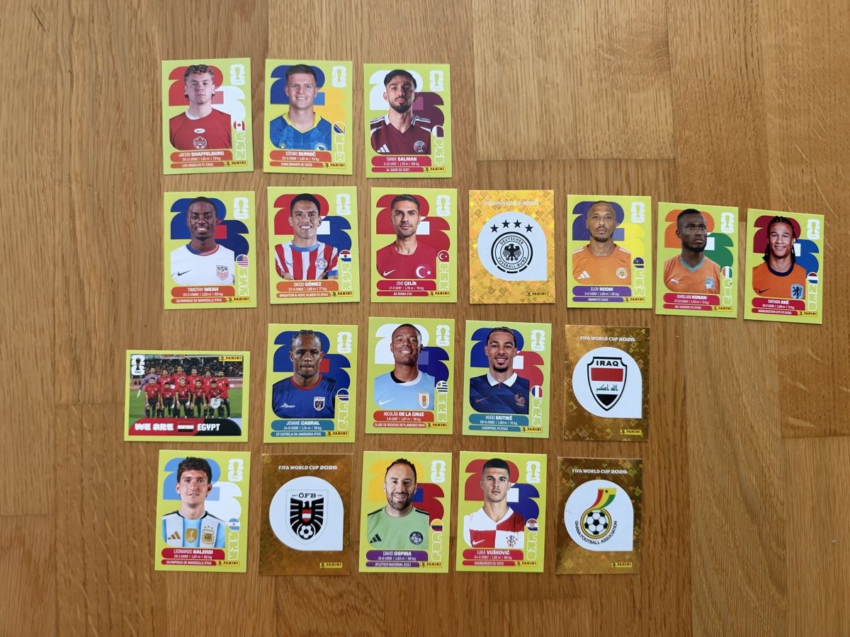 Panini Cartes à collectionner: Panini Sticker – D'occasion à Thun par ina_8hwc