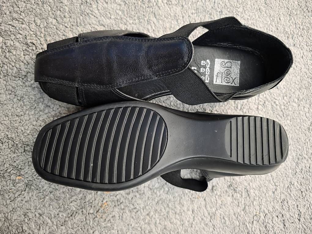 Damenschuhe: Schwarzer Schuhe – Gebraucht aus Wettingen von VO40 1