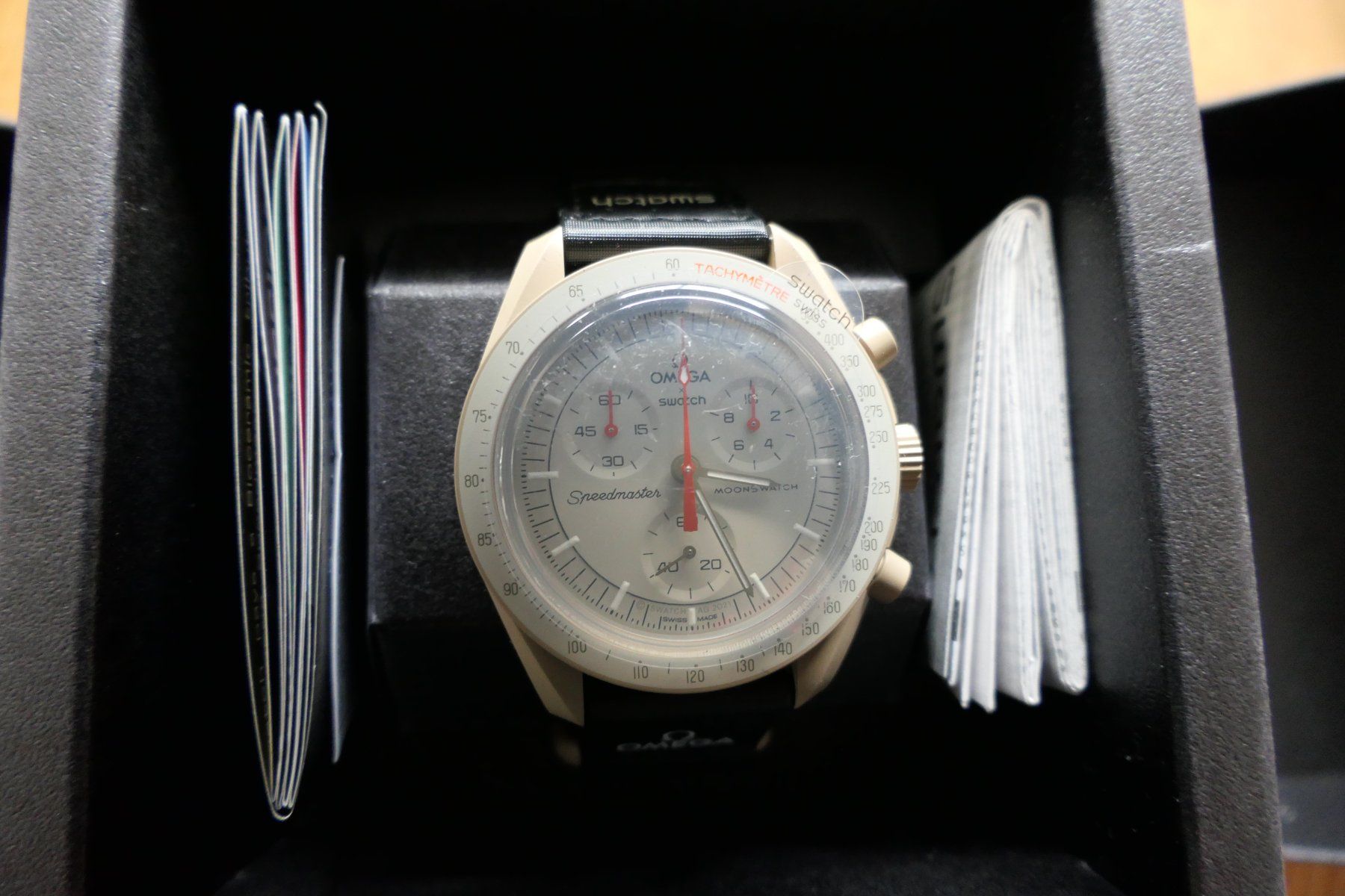 Swatch Orologi: Swatch Omega Moonswatch Mission to Jupiter – Nuovo e nell'imballaggio originale da ESCHENBACH SG venduto da MAKULU04 2