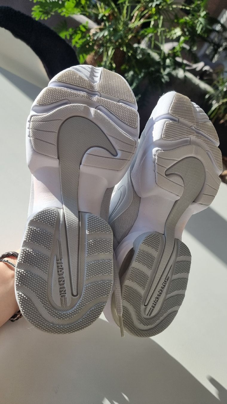 Nike Scarpe da donna: Nike Performance AIR MAX ALPHA SAVAGE Trainingssschuhe – Nuovo (secondo la descrizione) da Balgach venduto da Patty04 2