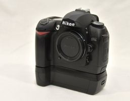Nikon D70s - KIT und Zubehör (Nur 4396 Auslösungen)