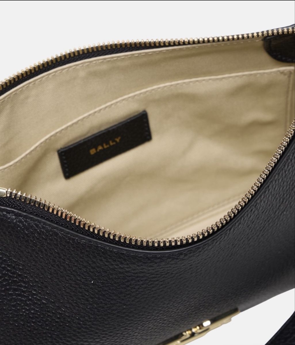 Bally Borse da donna: Bally small grained b-chain shoulder bag – Usato da Luzern venduto da rec_8srh 4