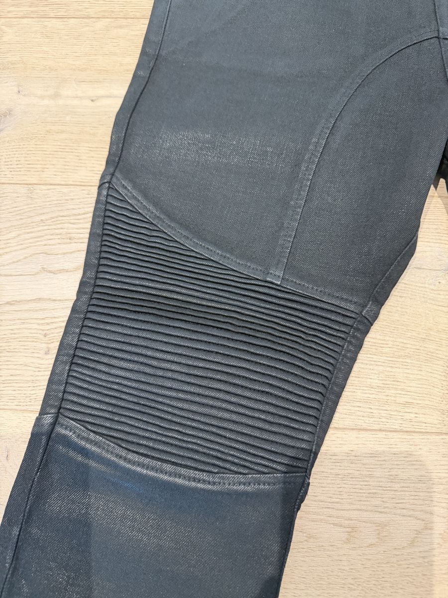 Jeans: Tigha Jeans mit Lederoptik Gr. L – Usato da Oetwil an der Limmat venduto da tommyb1982 1