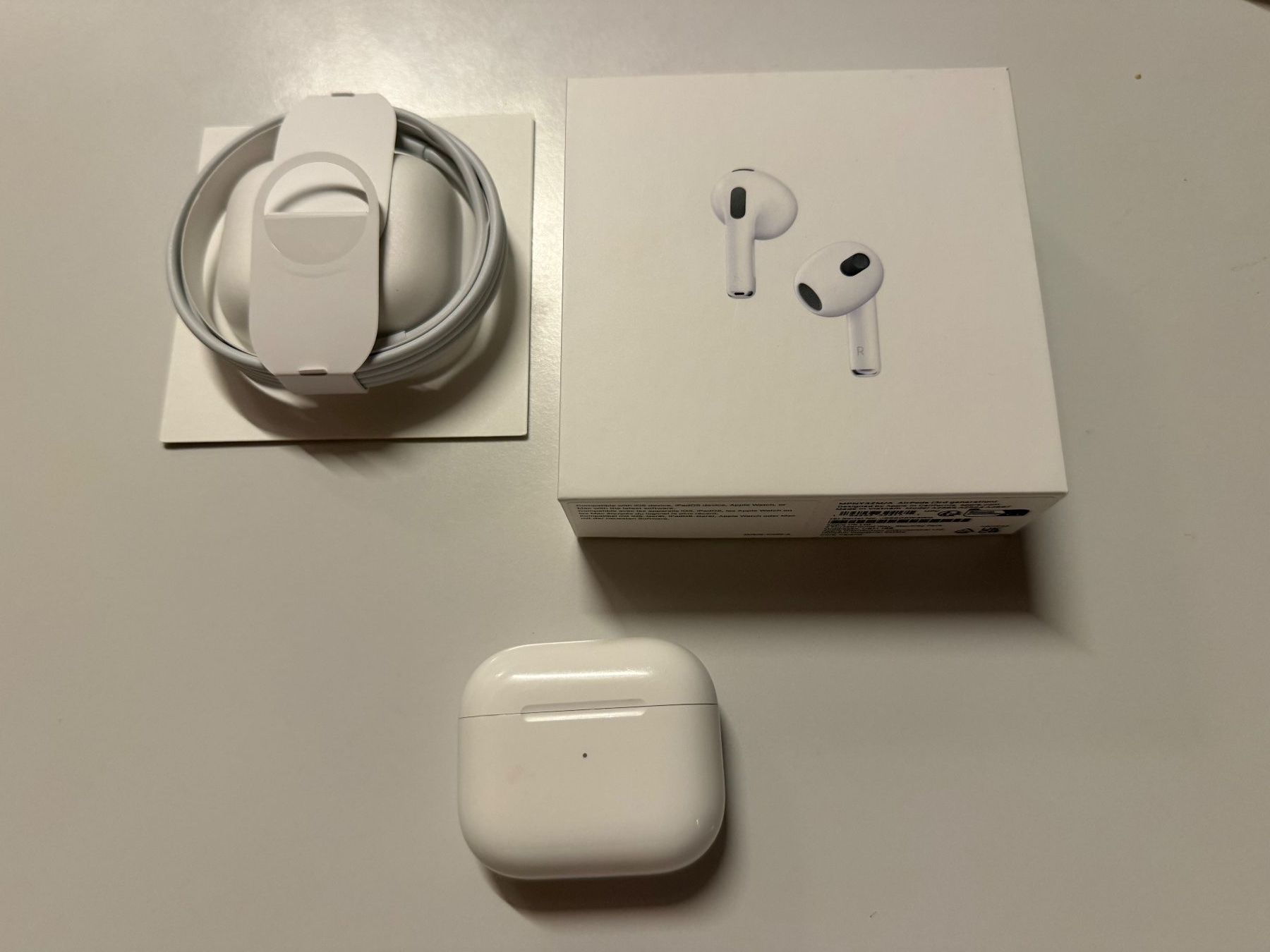 Apple Cuffie: Apple Airpods (3rd Generation) mit Lightning Case – Usato da Ottenbach venduto da Truppi 1