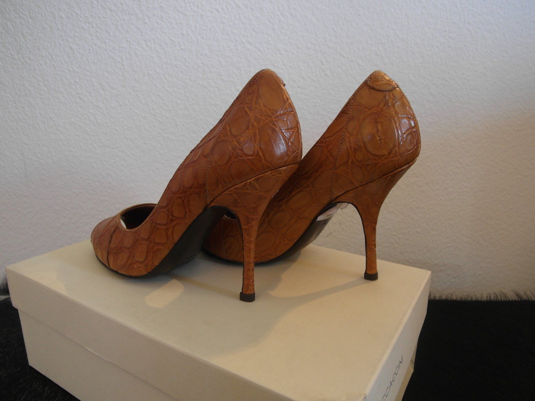 Scarpe da donna: Boccaccini Pumps aus Krokodilleder 38 1/2 – Nuovo e nell'imballaggio originale da Luzern venduto da schuhparadies159 1