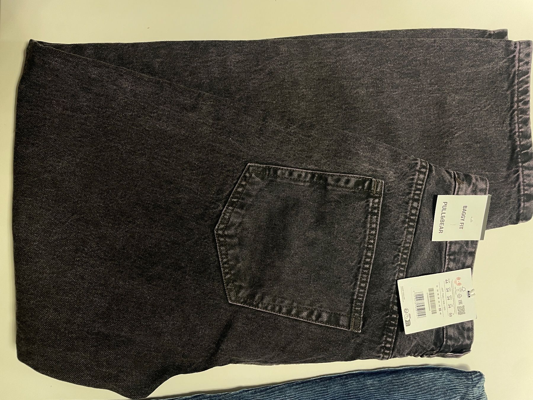 Jeans: 2 x Berschka und Paul Bear NEU Gr.44 – Nuovo e nell'imballaggio originale da Obfelden venduto da 3zwerge 3