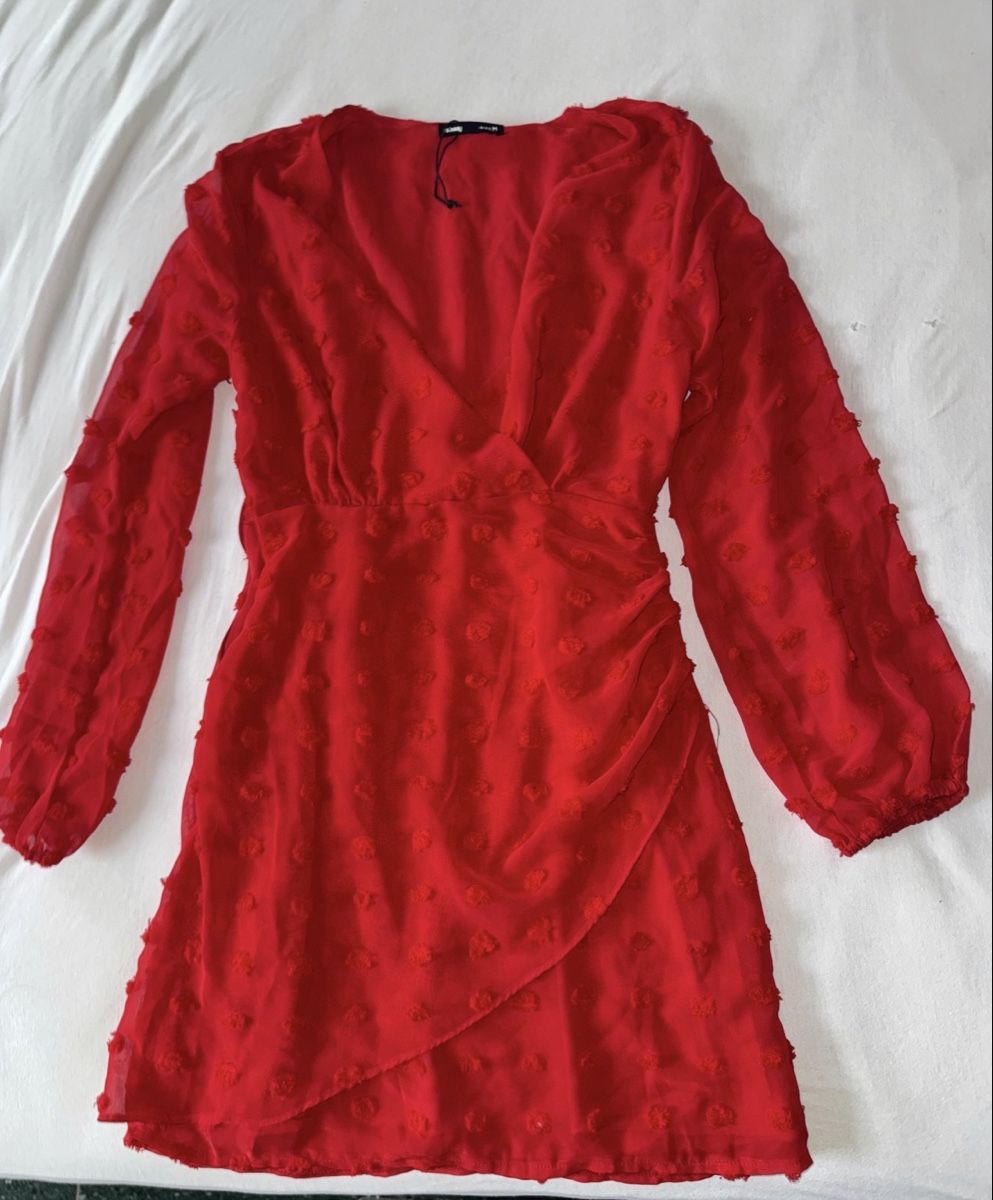 Robes: Rotes langarm Kleid – Neuf (Voir description) à Spreitenbach par mar_7f8c