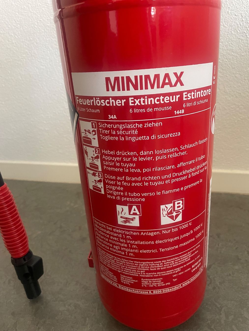 Estintori: MINIMAX Schaumlöscher 34A / 144B – Usato da Gümligen venduto da Brocki-Reimal-Stift 3
