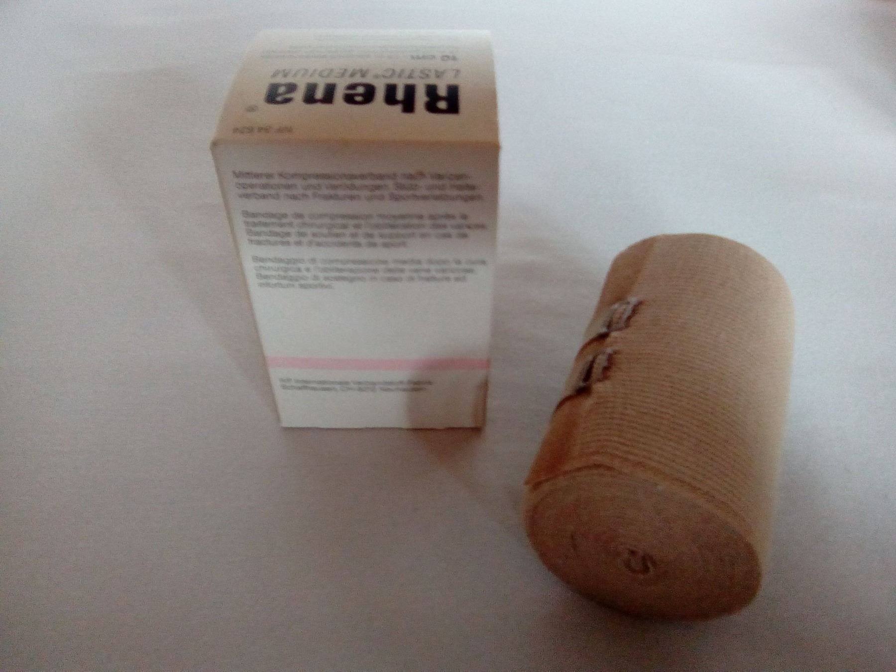 Mallettes de secours: Zwei elast. Verbandrollen Rhena  neuw. – Neuf (Voir description) à Turbenthal par Nautop 1