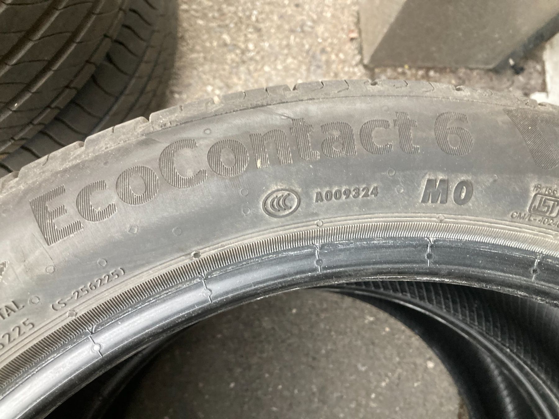 Continental Pneus & Kompletträder: 225/45R18 Continental Sommerpneu – Neu und originalverpackt aus Cham von Cham6332 1