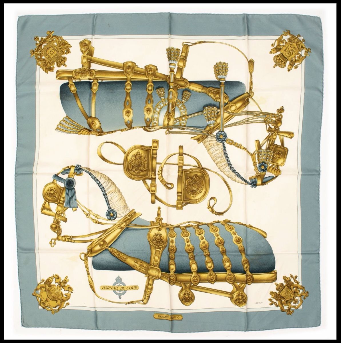 Hermès Foulard & Sciarpe: HERMÈS, carré en soie – Usato da genève venduto da champanonono