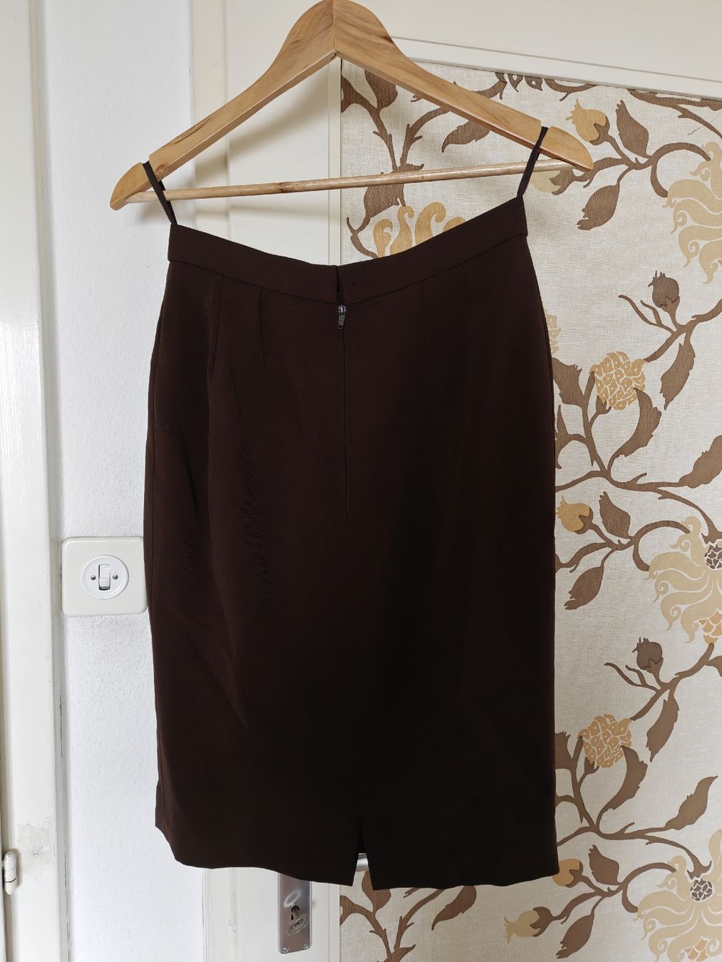 Tailleur Hannezo brun (Neuf (Voir description)) à Montreux pour CHF 35 ...
