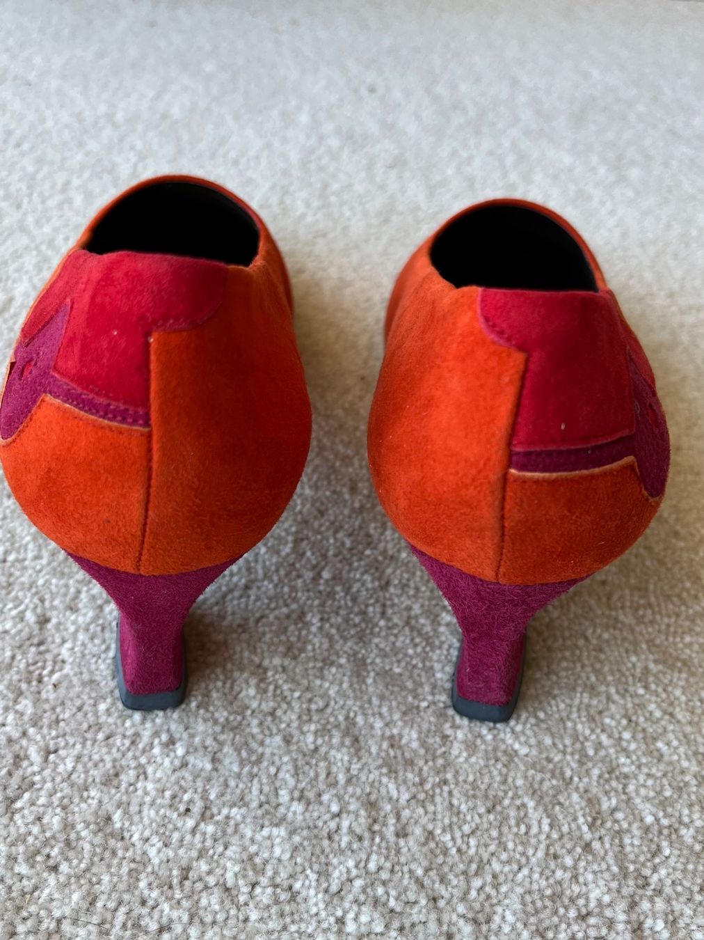 Chaussures femmes: Wildleder Pumps, Gr. 38.5 – D'occasion à Cham par SPORTSMOTION 2