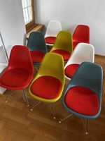Verkauft werden 8 Vitra Stuehle im Eames Stil