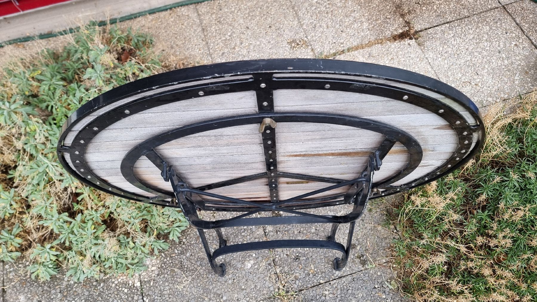 Garpa Tavoli: GARPA FONTENAY Teaktisch 90 cm – Usato da Twann venduto da MW51 6