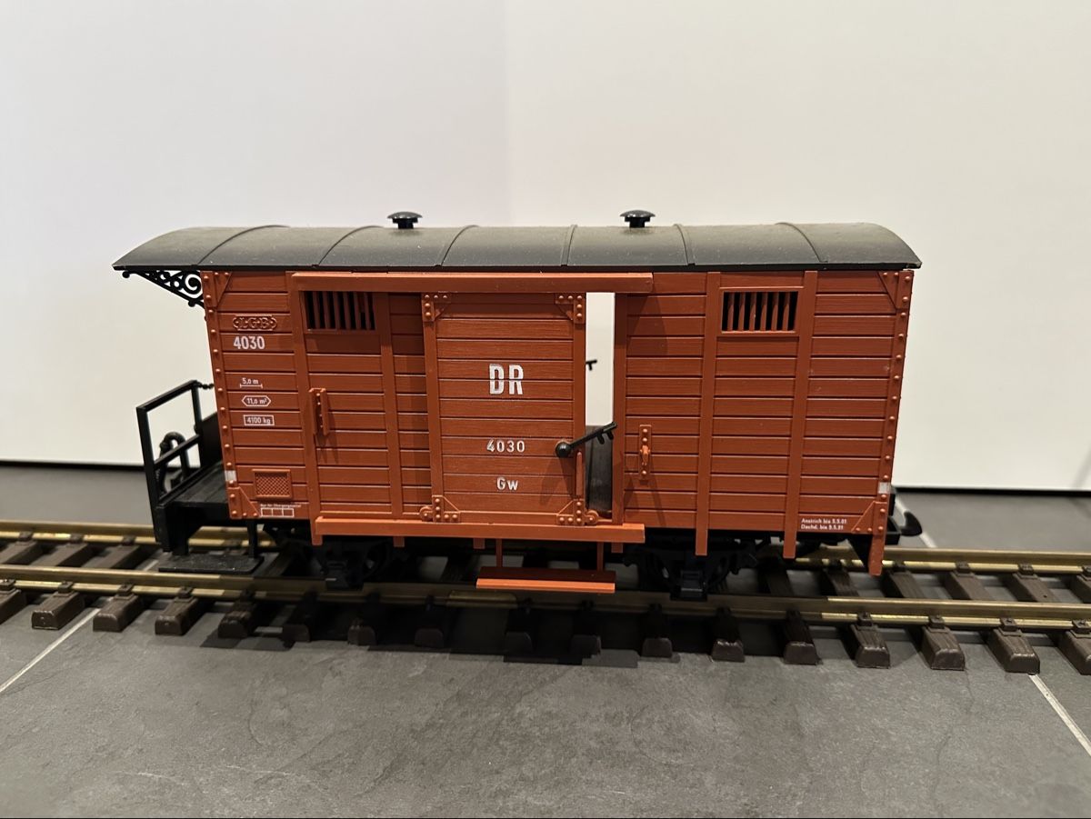 LGB Modellini di ferrovie: LGB DR Güterwagen 4030 – Usato da Meilen venduto da Howart