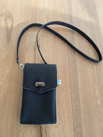 Schwarze Handytasche mit Umhängeband - Neuwertig!