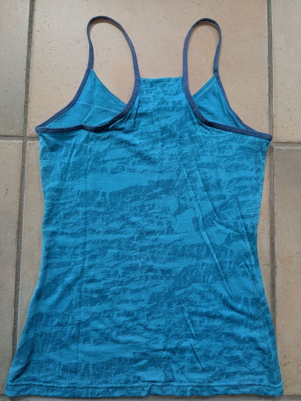 Ortovox T-shirts: Top Ortovox – D'occasion à Euseigne par Barbichette 1