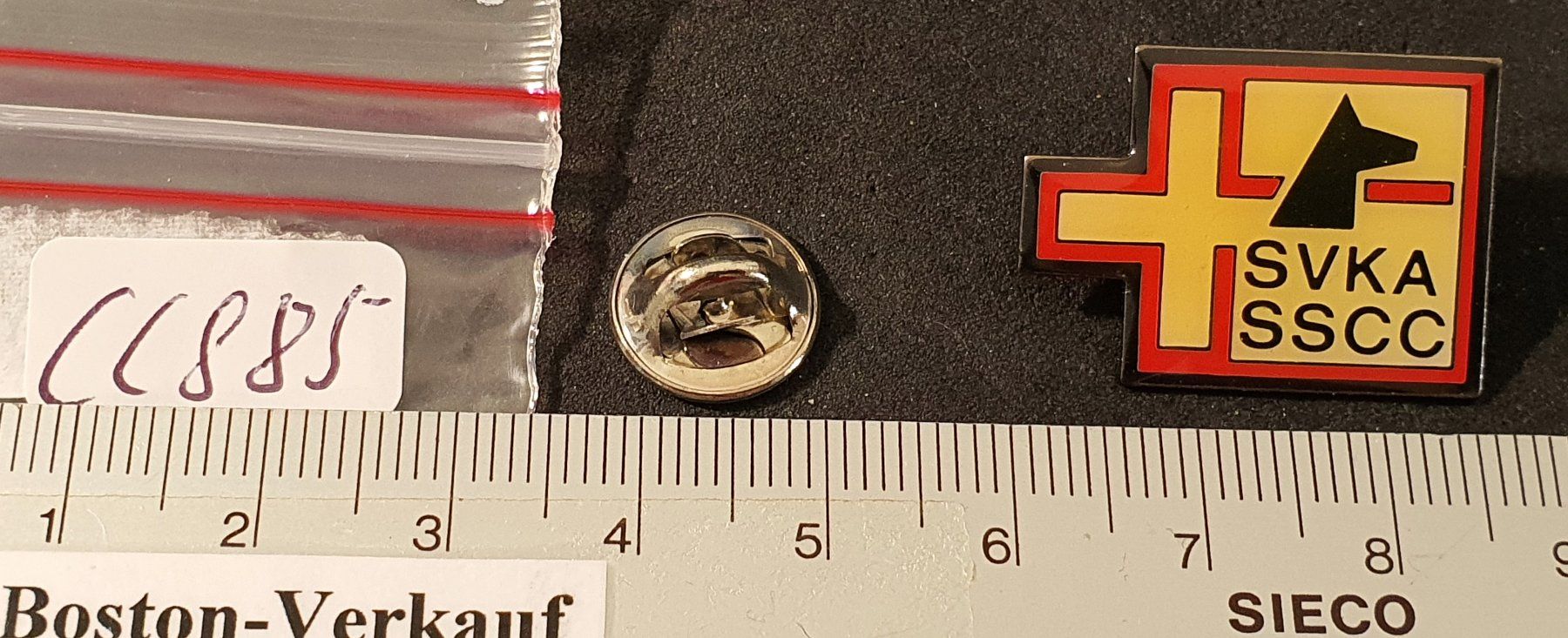Placchette & Badge: CC885 - Pin Hund SVKA  SSCC – Usato da Reinach BL venduto da Boston-Verkauf 1