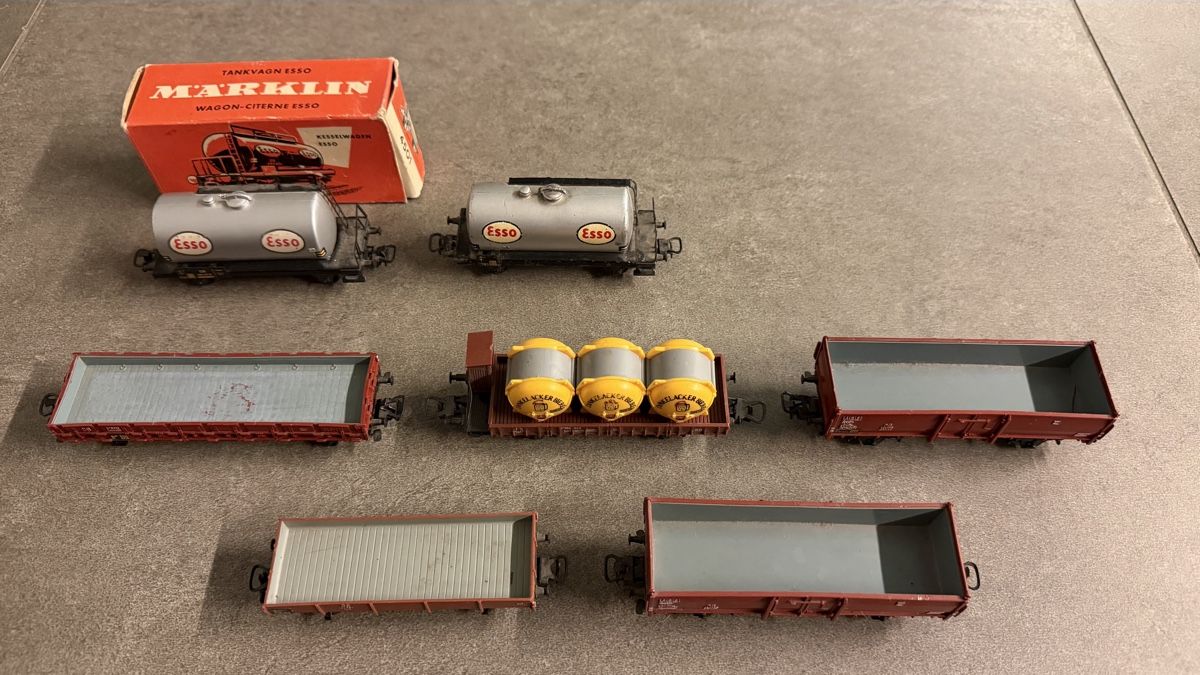 Märklin Modellini di ferrovie: Vendo set 7 vagoni merci Märklin – Usato da Canobbio venduto da nb0003