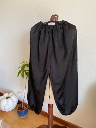 Pantalon satiné noir Zara taille XS