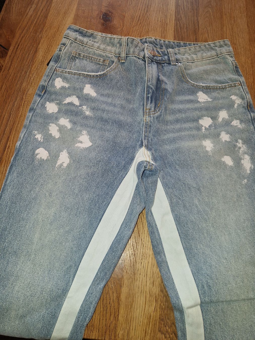 Jeans: Stylische Jeans mit Seitenstreifen – Neu und originalverpackt aus Gwatt (Thun) von Letzte-Chance-III 2