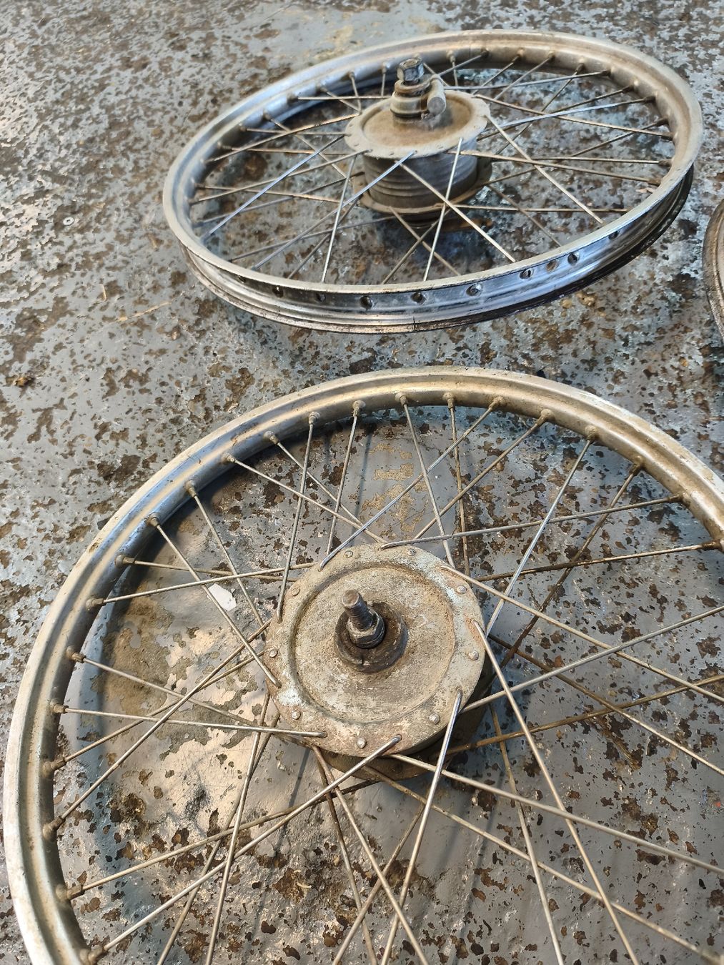 Puch Cerchioni: Vorderradfelgen 17" Puch / Sachs Weinmann – Difettoso da Münchwilen TG venduto da Denso33 5