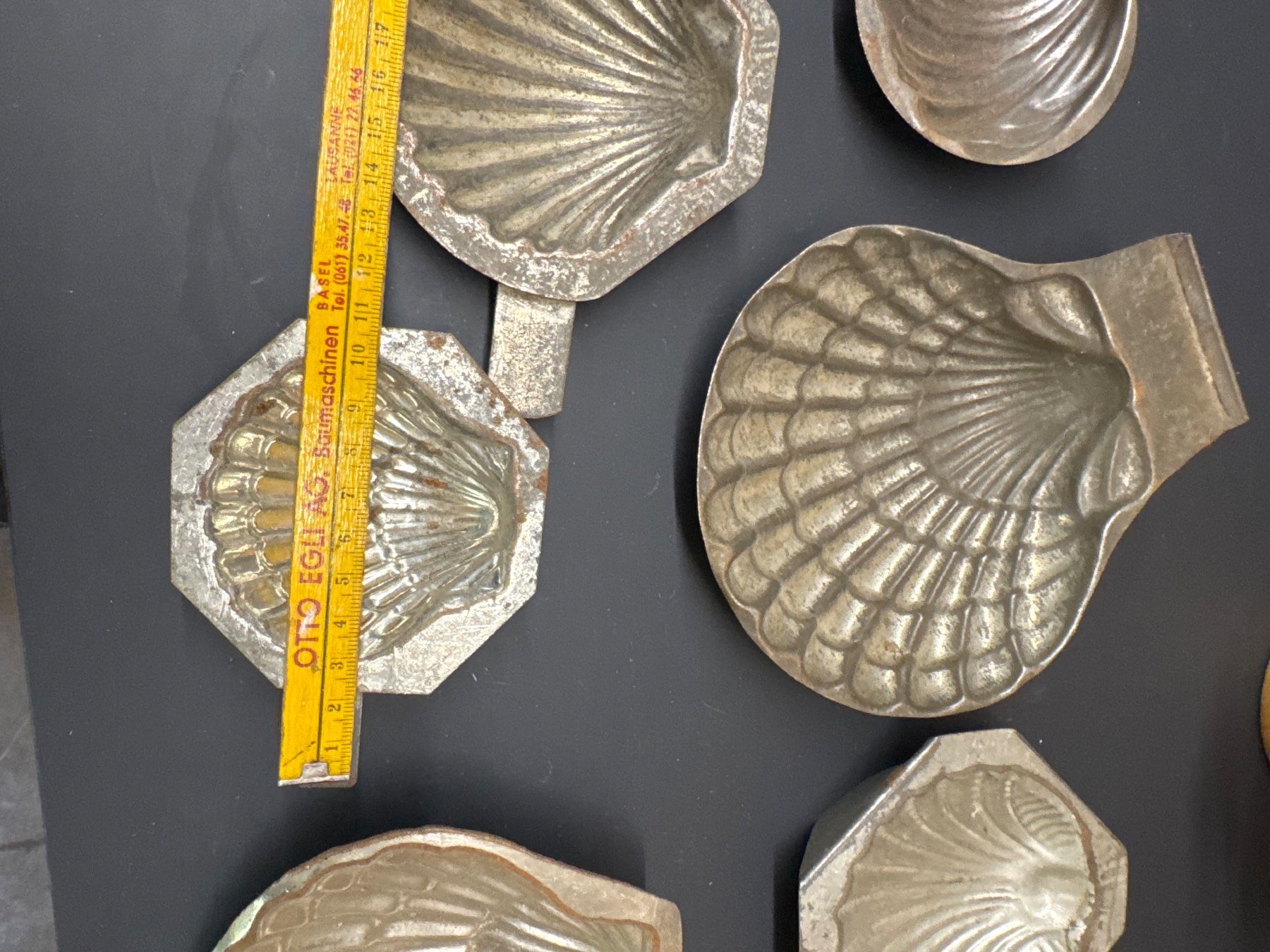 Teglie da forno: Lot demi moule coquillage – Usato da Lajoux JU venduto da Briard0 2