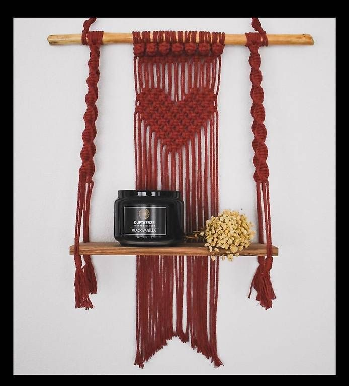 Tutte le decorazioni: Makramee-Regal mit Herz – Usato da Cama venduto da DLCE90