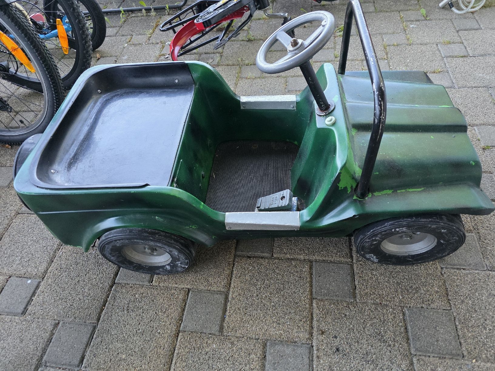 Altro: Altes Karussell Auto/Autoscooter – Usato da Mümliswil venduto da Mizzi77
