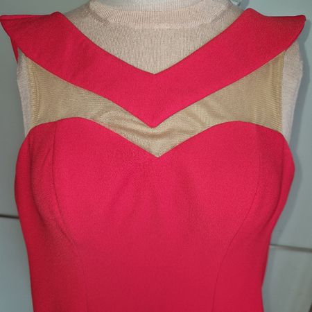 Rotes Kleid, Grösse S – perfekt für den Sommer!
