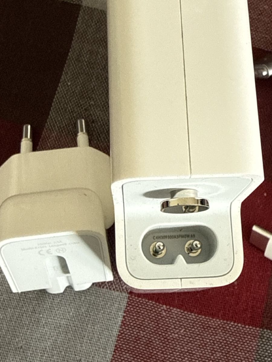 Apple Unità & Adattatore: Original Apple 96W USB-C Power Adapter used – Usato da Zürich venduto da sha_vw65 8