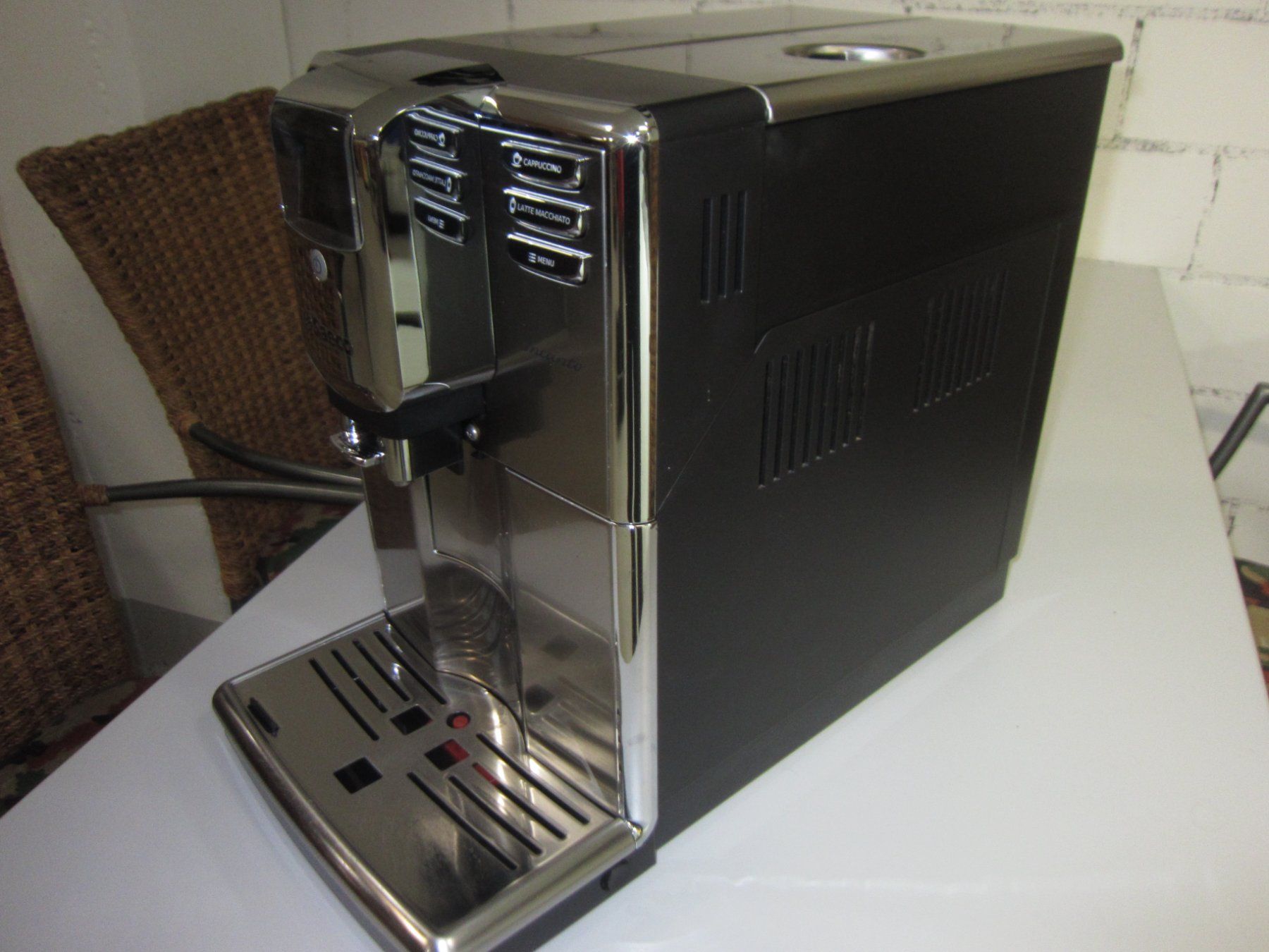 Saeco Macchine per caffè & Macchine per espresso: Saeco Incanto HD8917 – Difettoso da Kilchberg ZH venduto da Cuculus1 2