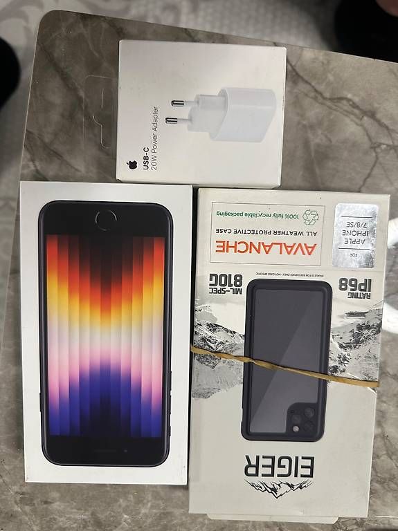 Handys / Smartphones: Appel IPhone SE 64 GB Neu Originalversiegelt – Gebraucht aus uster von timitoni 1