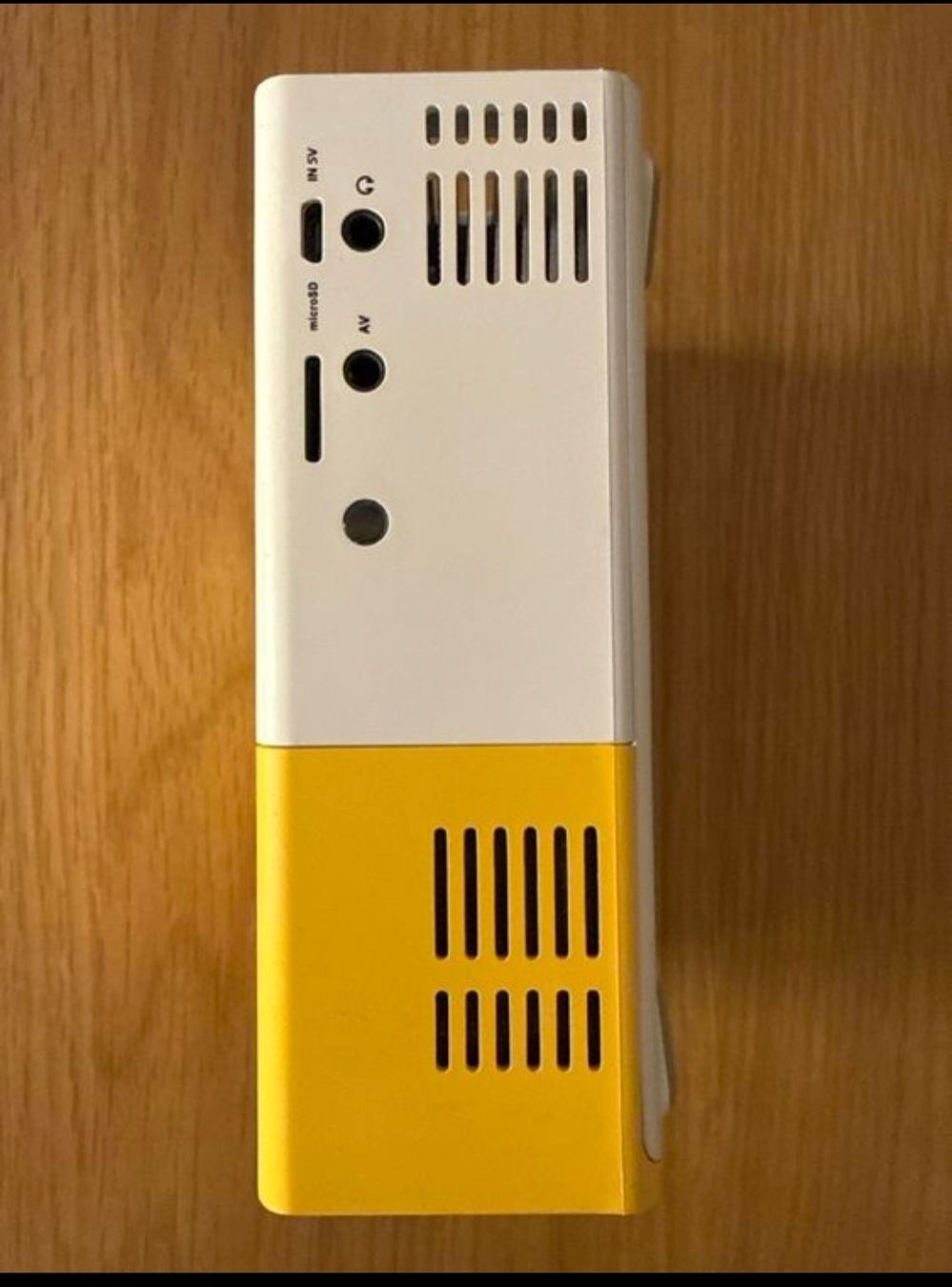 Proiettori: mini led beamer  – Nuovo (secondo la descrizione) da Engelberg venduto da ursdemar89 5