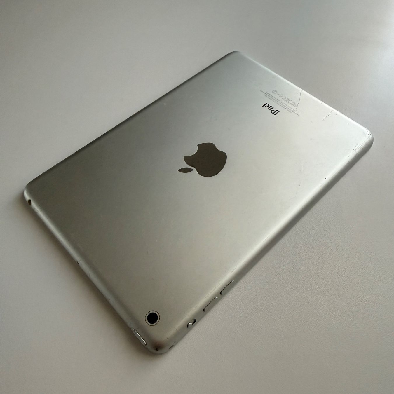 Apple Tablet PC: iPad Mini Wi-Fi A1432 Weiß Silber, mit iCloud Sperre – Difettoso da Basel venduto da MY.AIRPODS.SHOP 6