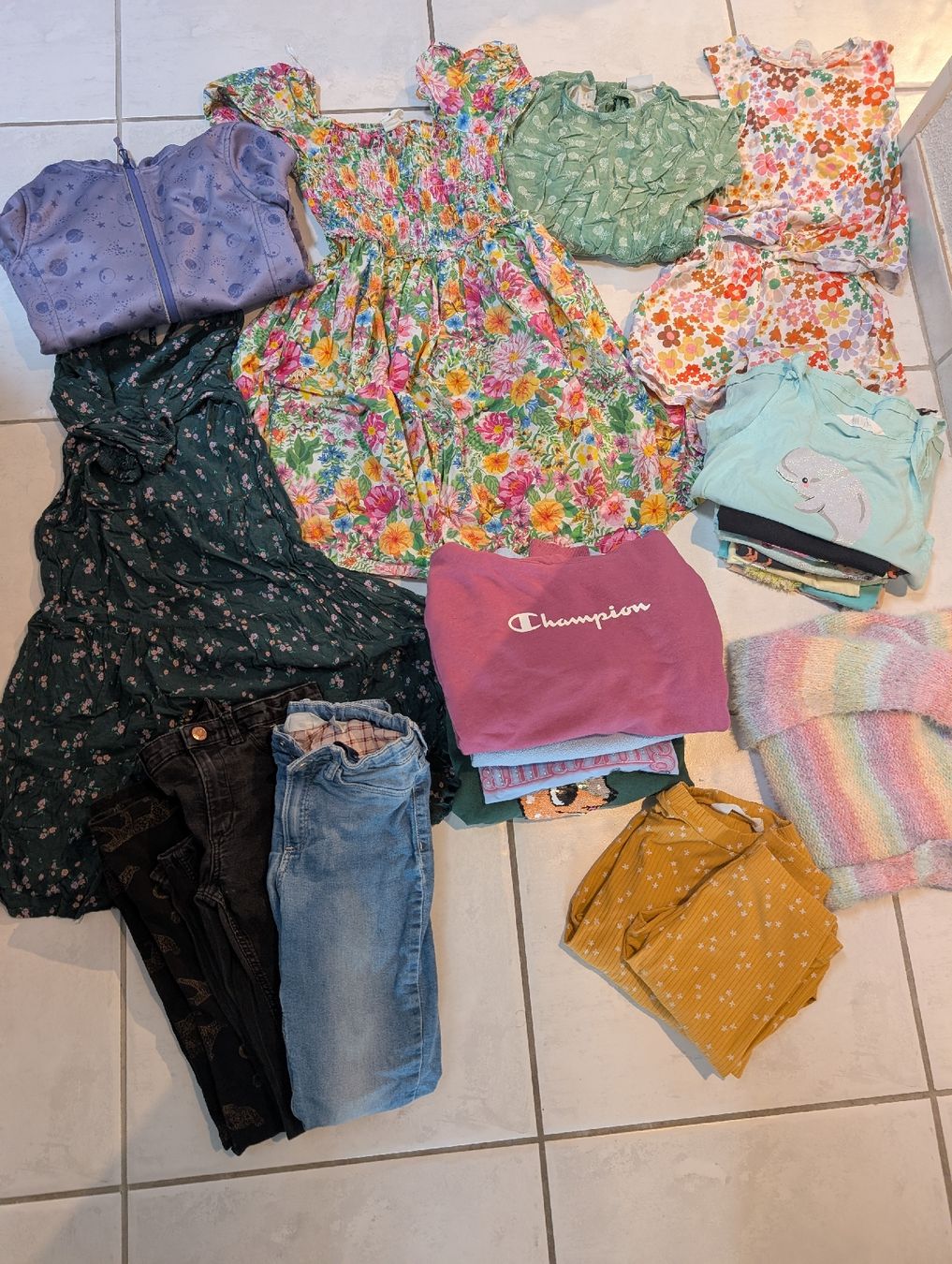 Lotti & Set di vestiti: Kleiderpaket Grösse 140 – Usato da Gebenstorf venduto da fa1zz